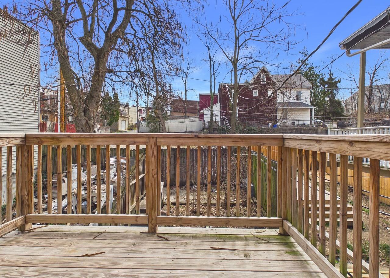 1207 Market St - Photo 6 of 22