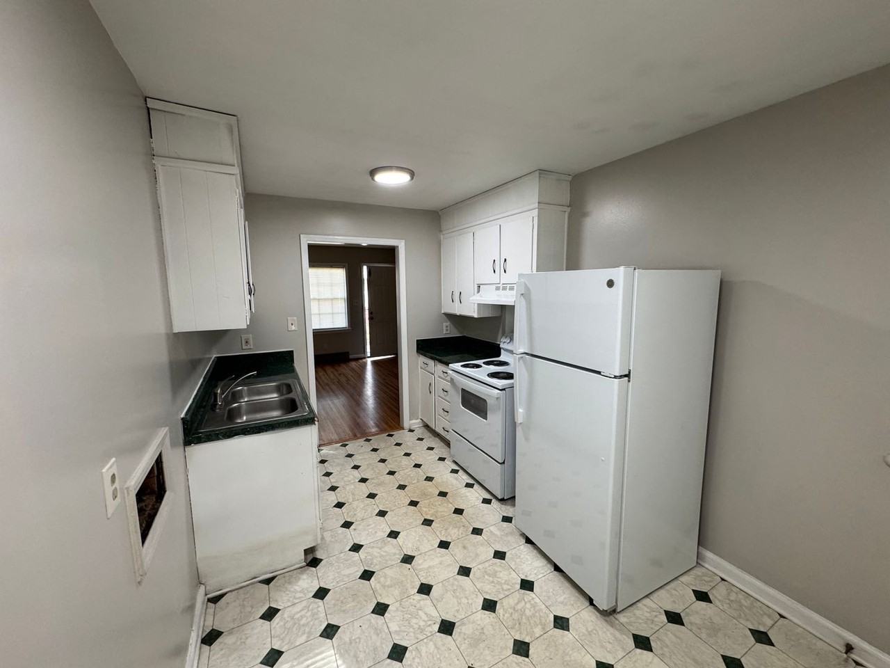 3436 Washburn Ave - Photo 2 of 9