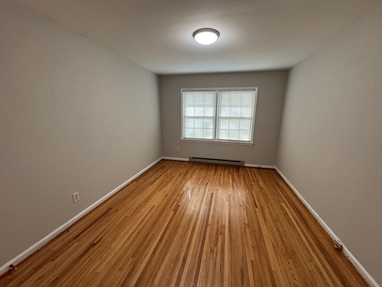 3436 Washburn Ave - Photo 5 of 9