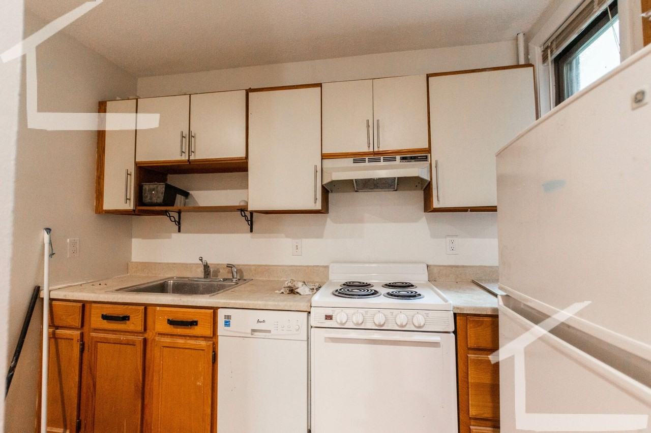 198 Allston St - Photo 2 of 8