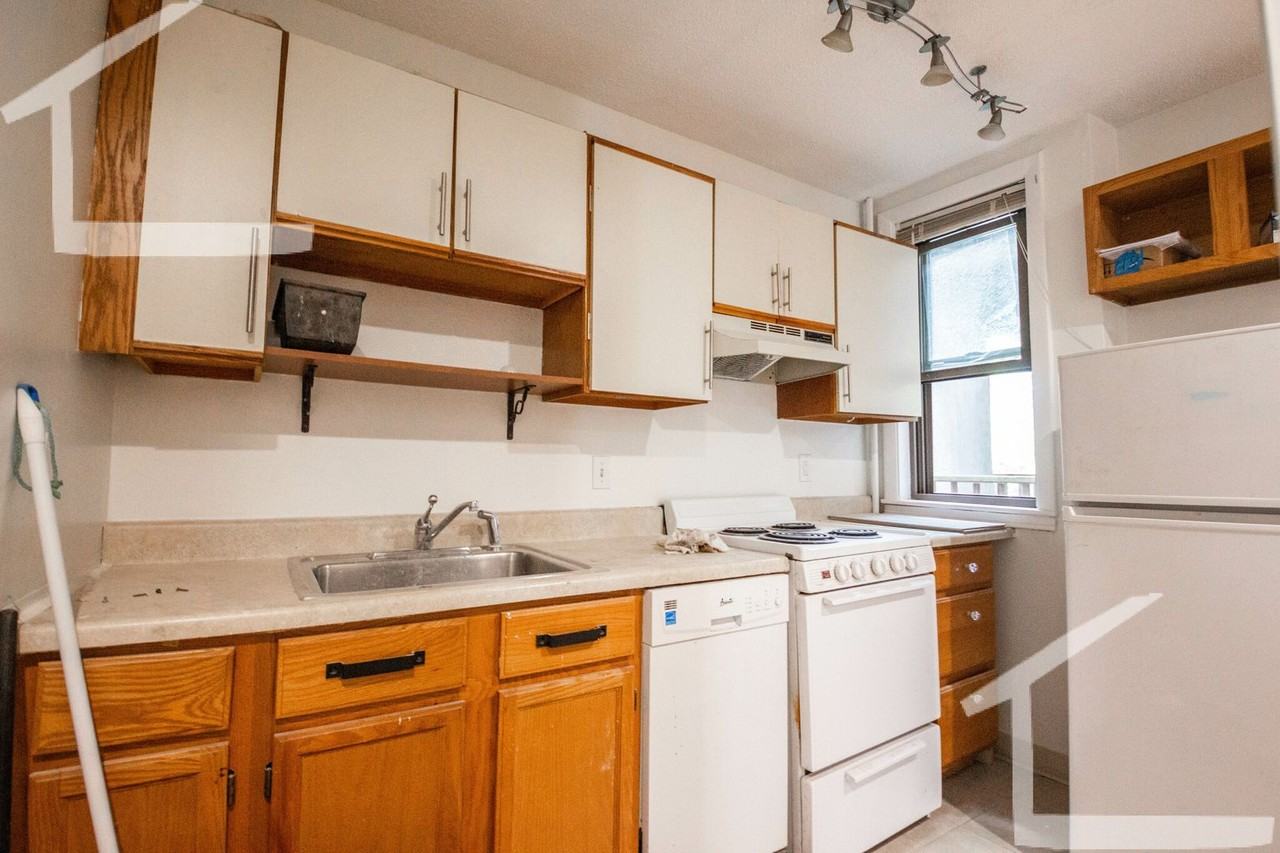 198 Allston St - Photo 3 of 8