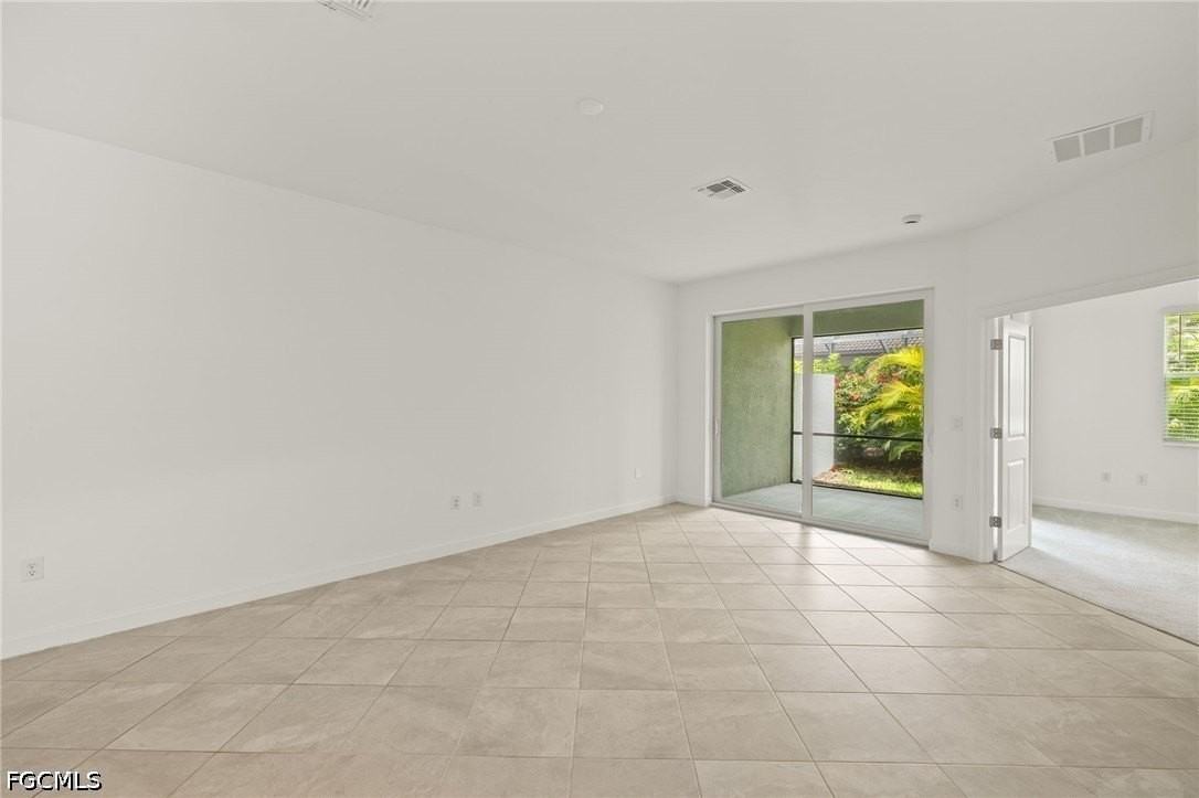 9077 Leatherwood Loop - Photo 4 of 29