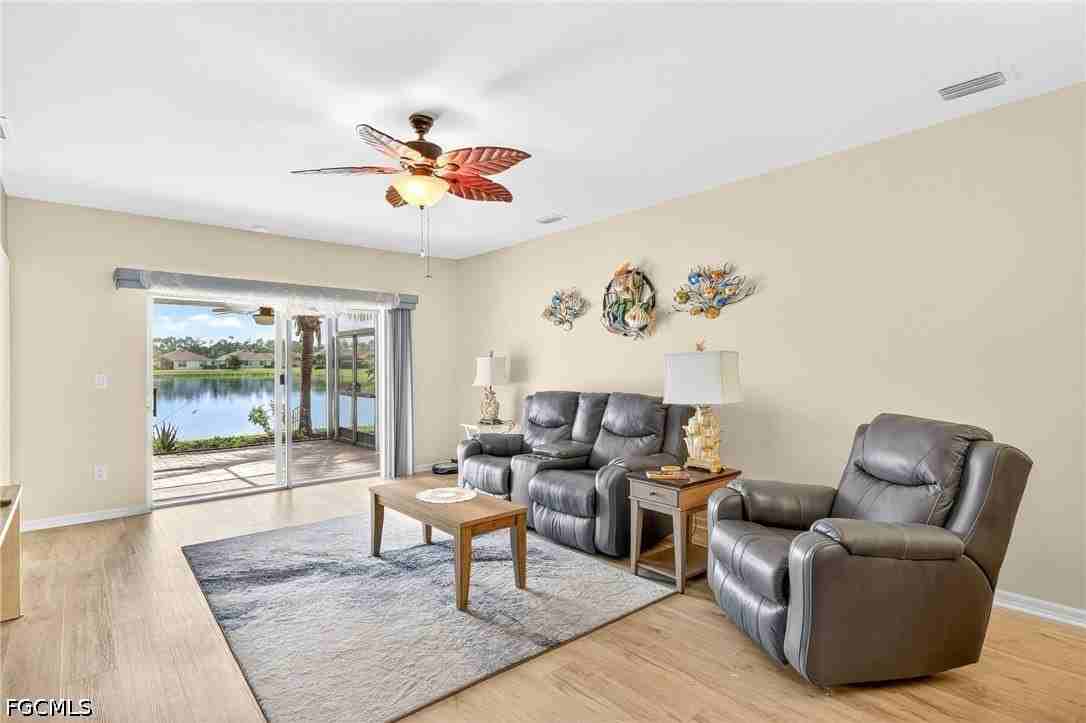 20038 Fiddlewood Ave - Photo 5 of 30