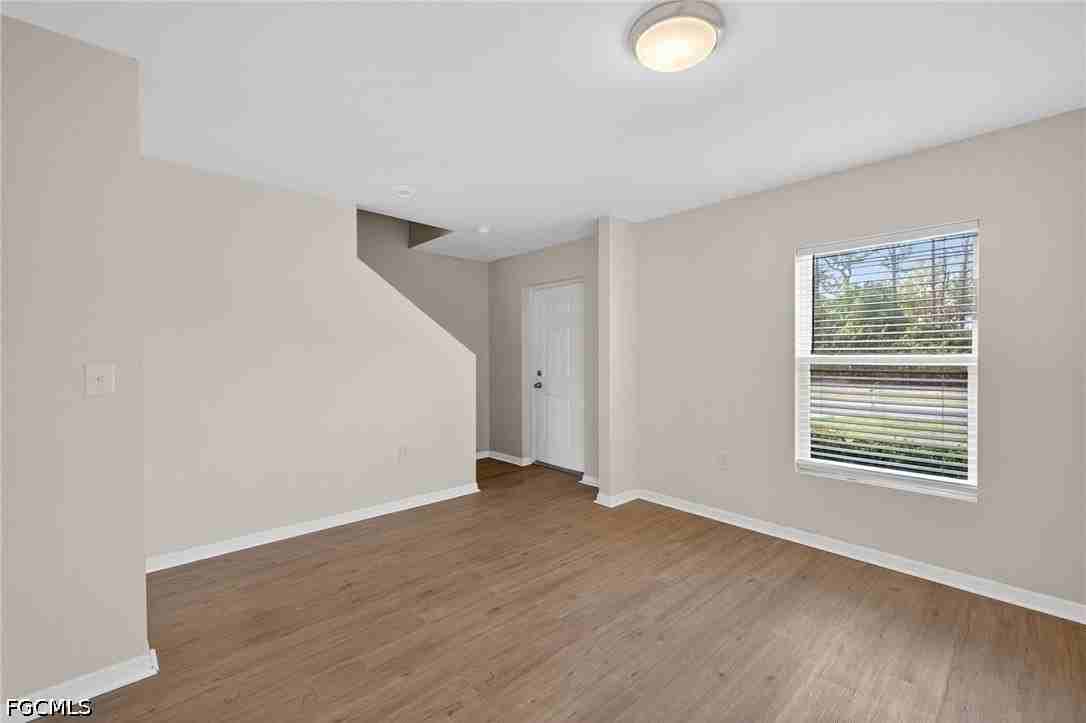 921 Jacaranda Pkwy E - Photo 2 of 23