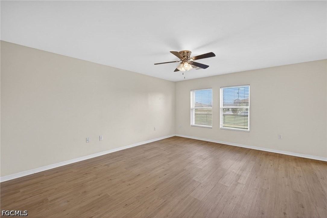 921 Jacaranda Pkwy E - Photo 5 of 23