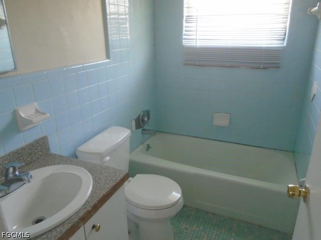 2625 Linhart Ave - Photo 4 of 4