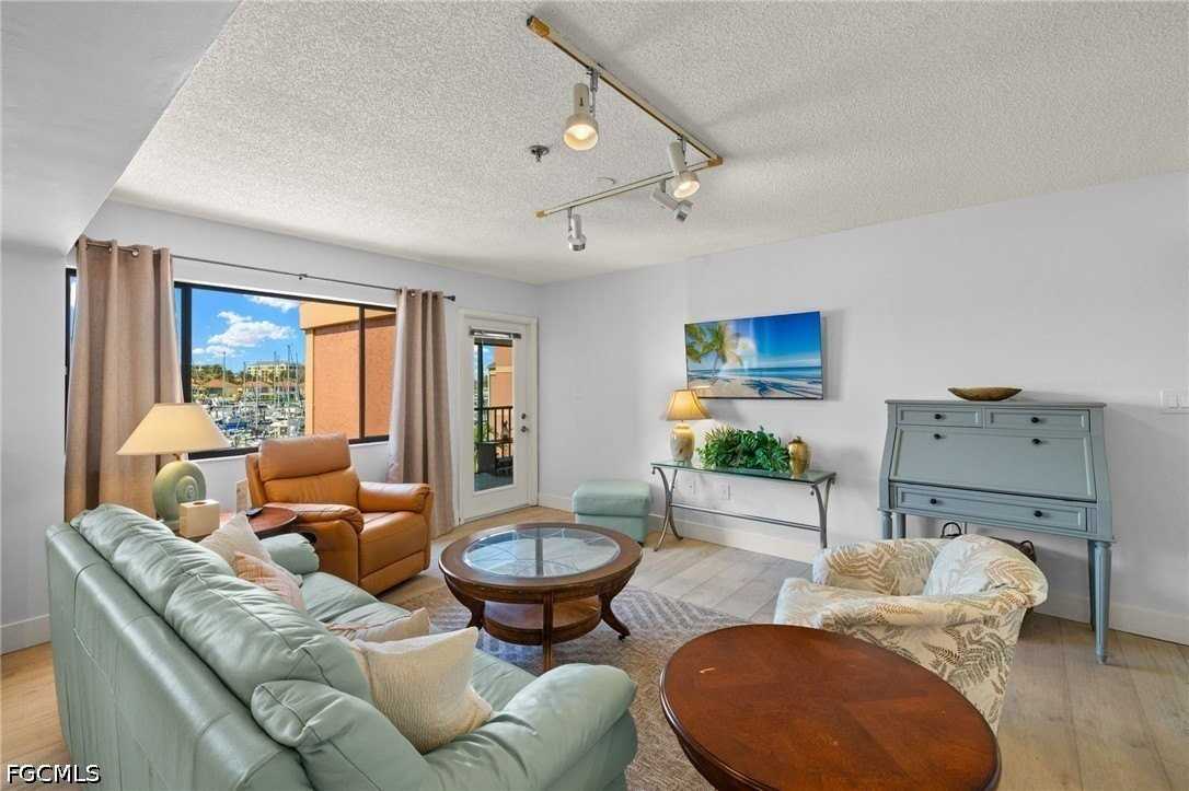 3170 Matecumbe Key Rd Apt 134 - Photo 2 of 31