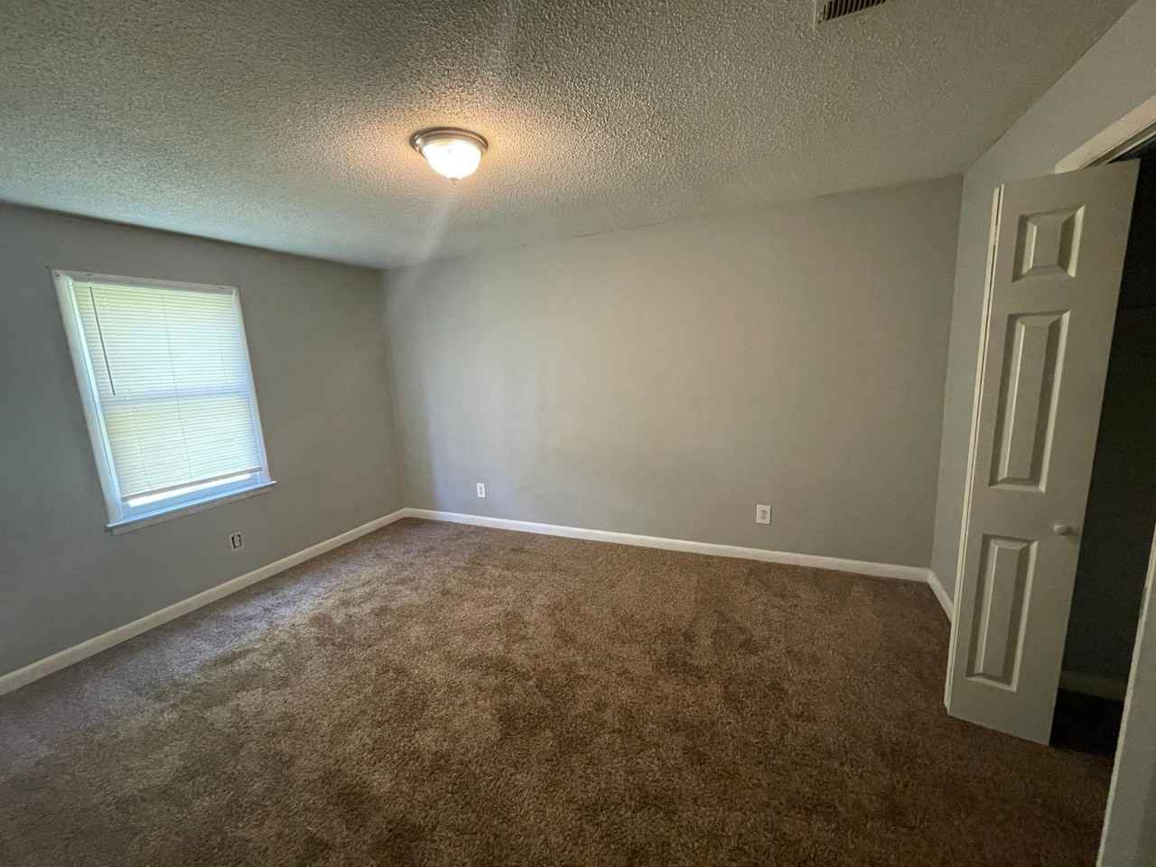 Bonnell Drive 4514 - B #B - Photo 5 of 8