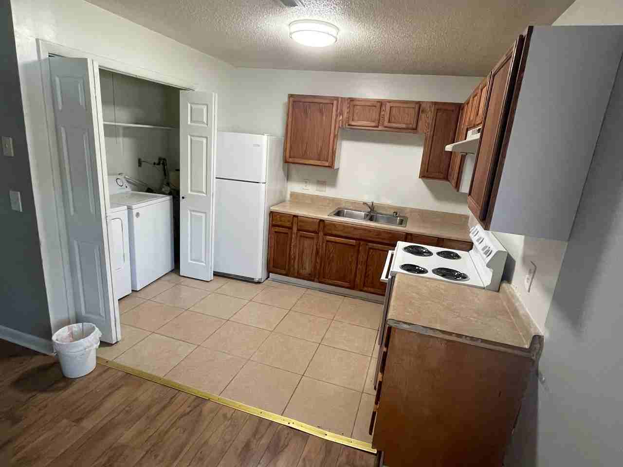 Bonnell Drive 4514 - C #C - Photo 3 of 8