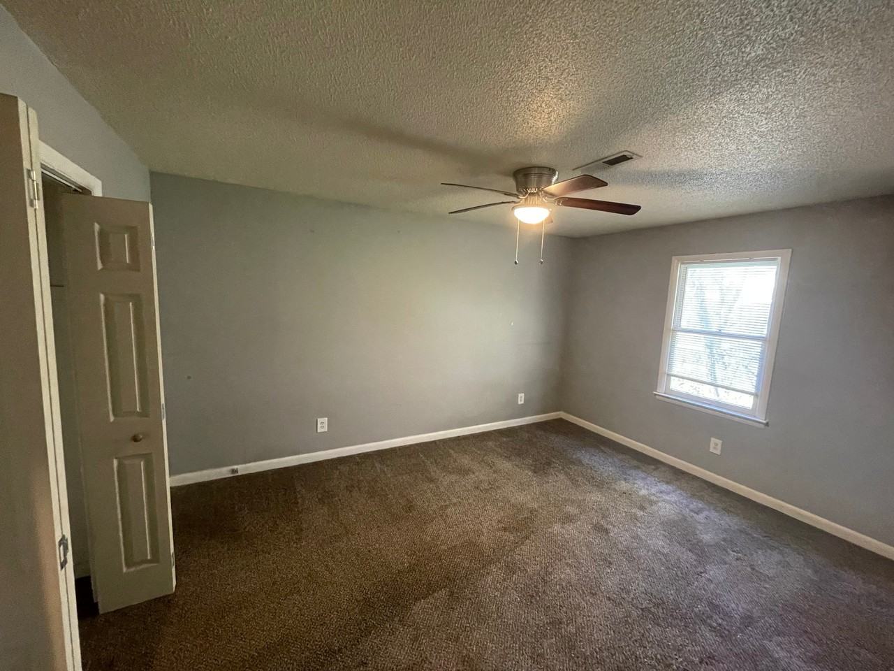 Bonnell Drive 4514 - C #C - Photo 7 of 8