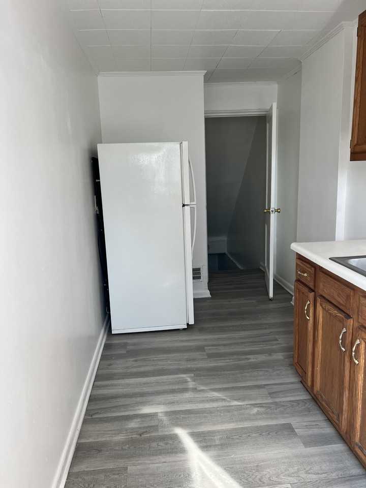 51 Madison Dr #1 - Photo 5 of 15