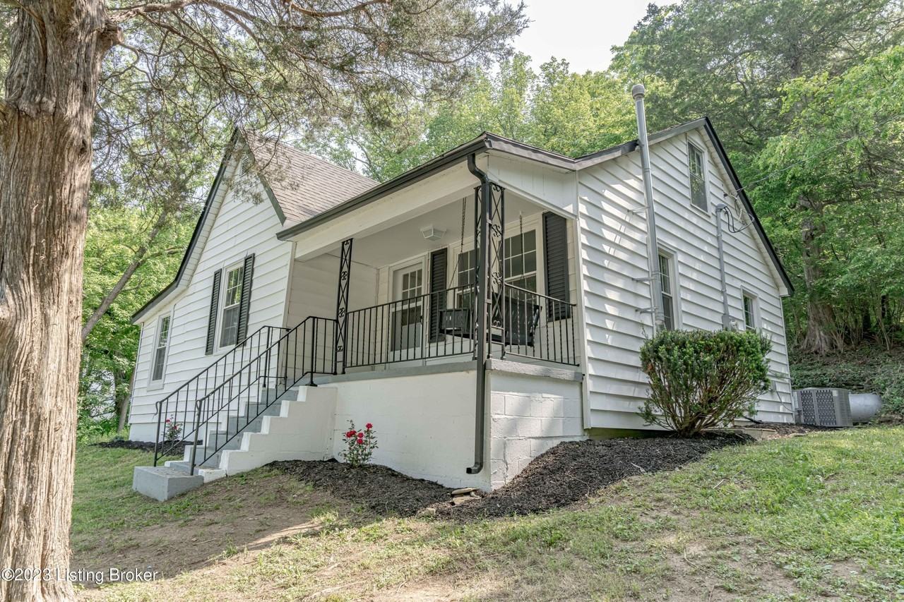 1886 S Bardstown Rd - Photo 7 of 50