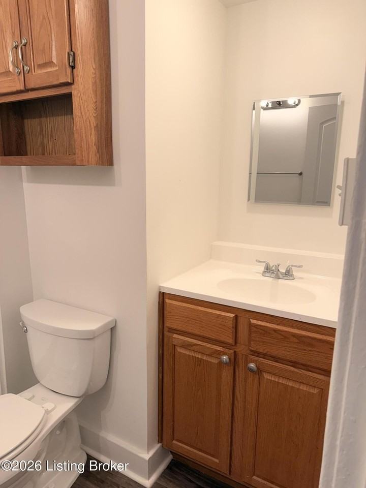 841 Hazel St - Photo 6 of 8