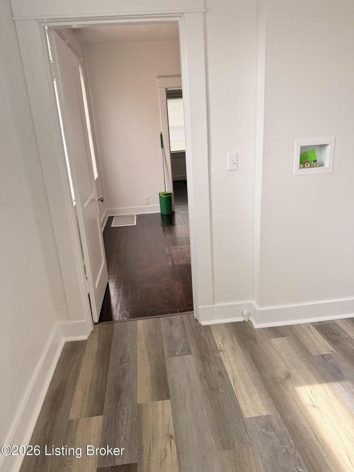 841 Hazel St - Photo 7 of 8