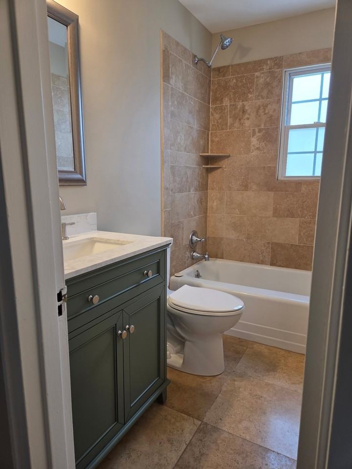 324 Wakefield Dr #B - Photo 7 of 7