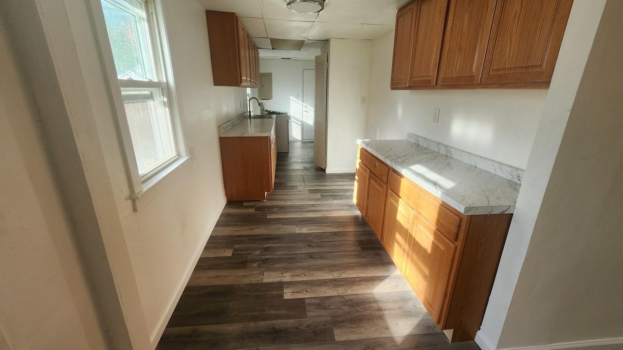 6120 Marvin St - Photo 3 of 14