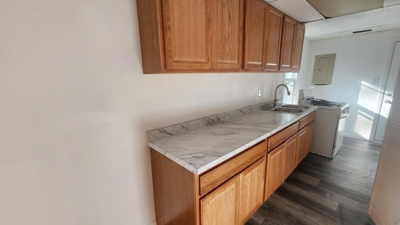 6120 Marvin St - Photo 5 of 14