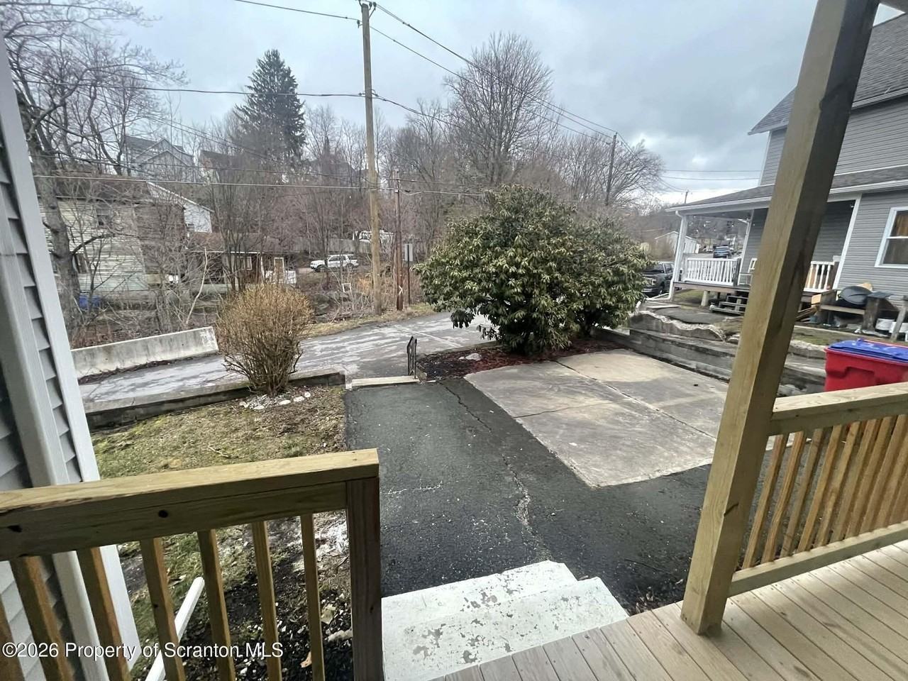 76 Brook St - Photo 2 of 19