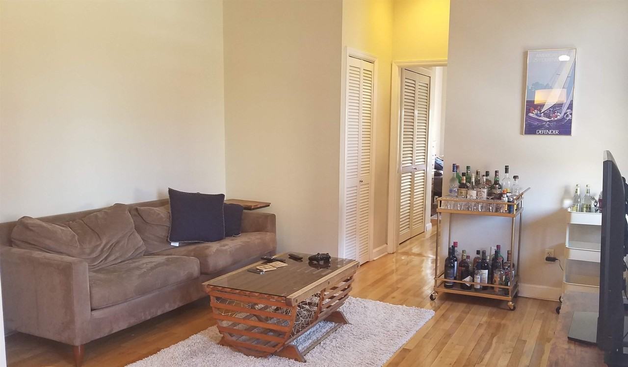 261 12th St #3A - Photo 3 of 14