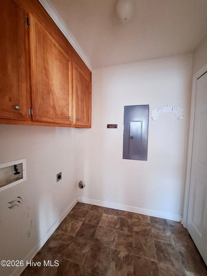 3979 Sterling Pointe Dr #MMM3 - Photo 6 of 13