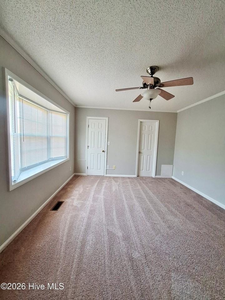 3979 Sterling Pointe Dr #MMM3 - Photo 7 of 13