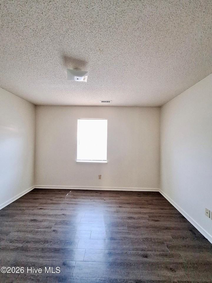 3005 Caldwell Ct #16 - Photo 6 of 6