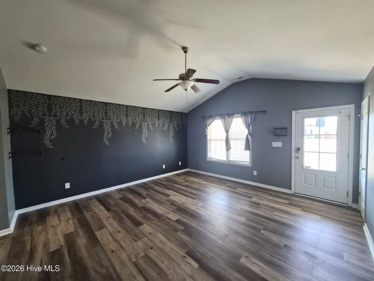 103 Palin Trl - Photo 4 of 27