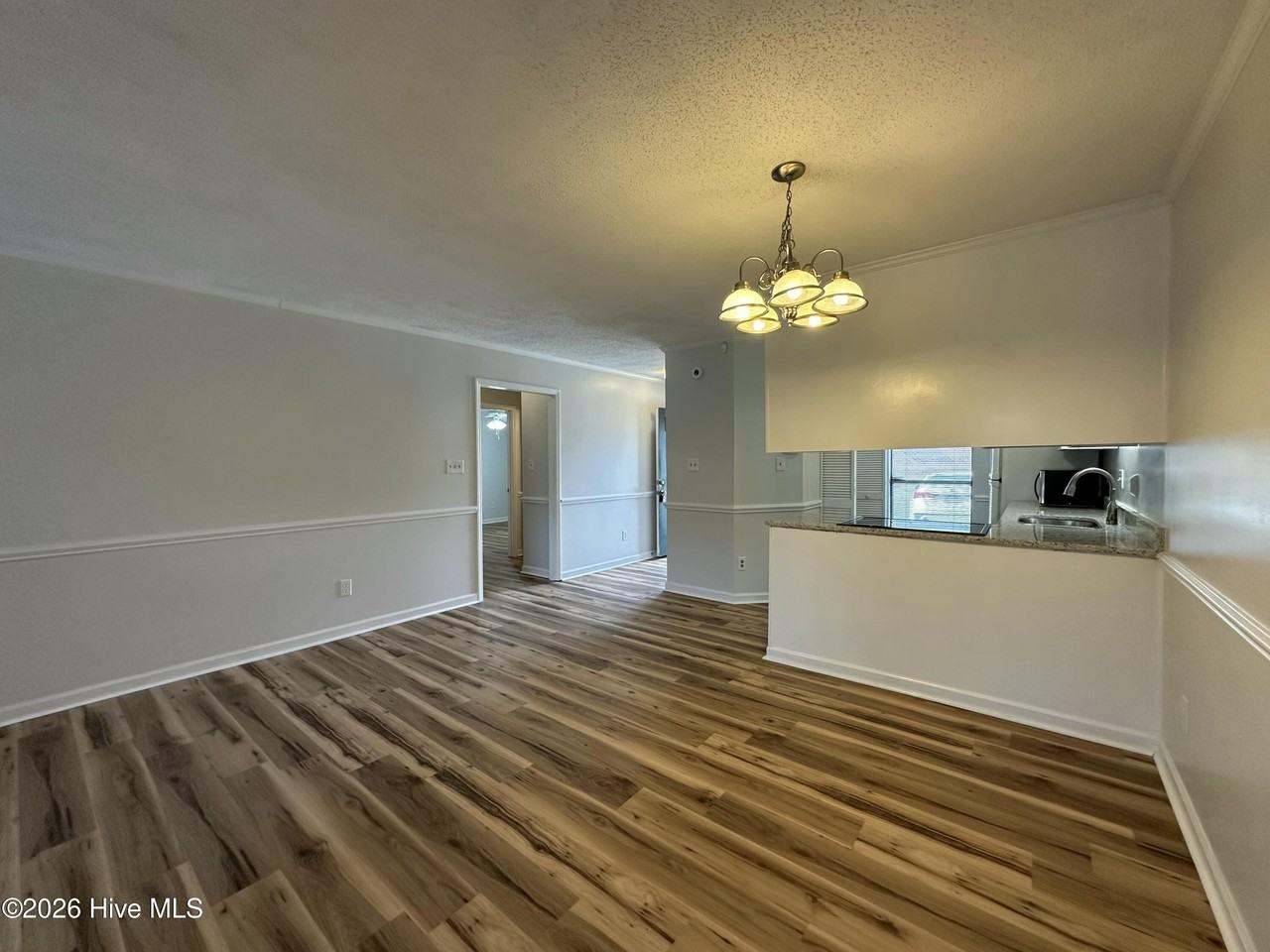 50 Upton Ct - Photo 6 of 28