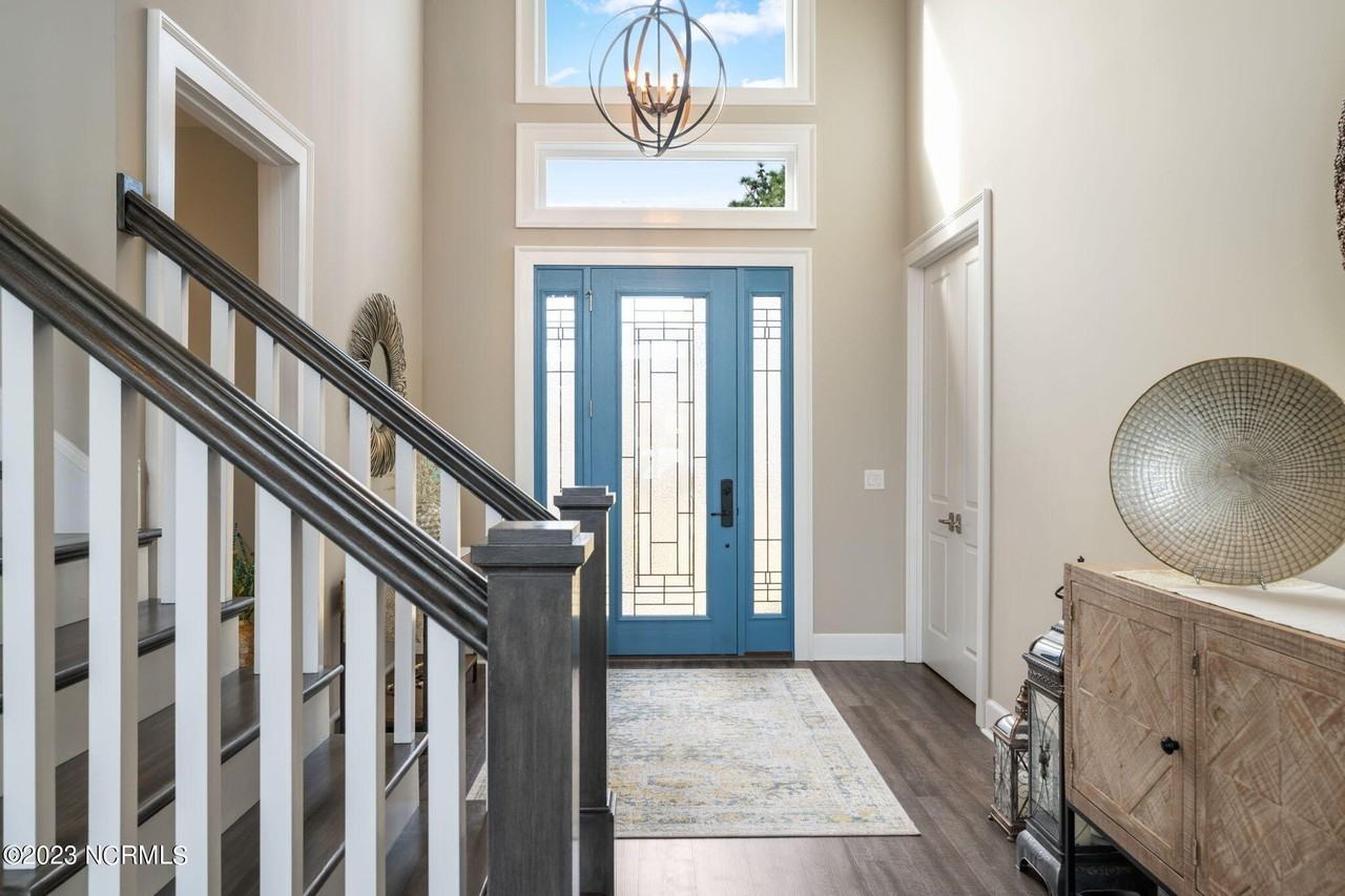 4128 S Lagoon Ct - Photo 4 of 50