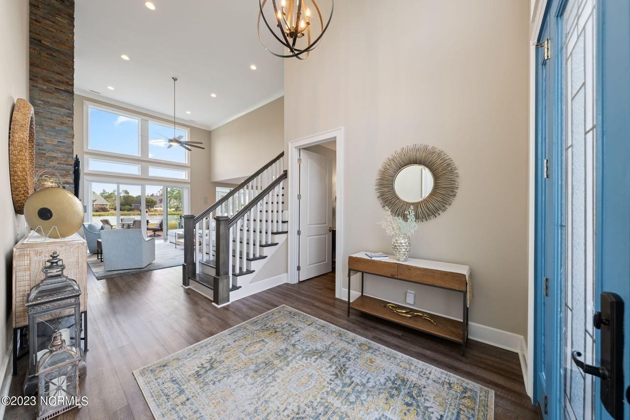 4128 S Lagoon Ct - Photo 5 of 50