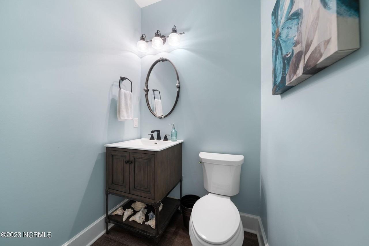 4128 S Lagoon Ct - Photo 6 of 50