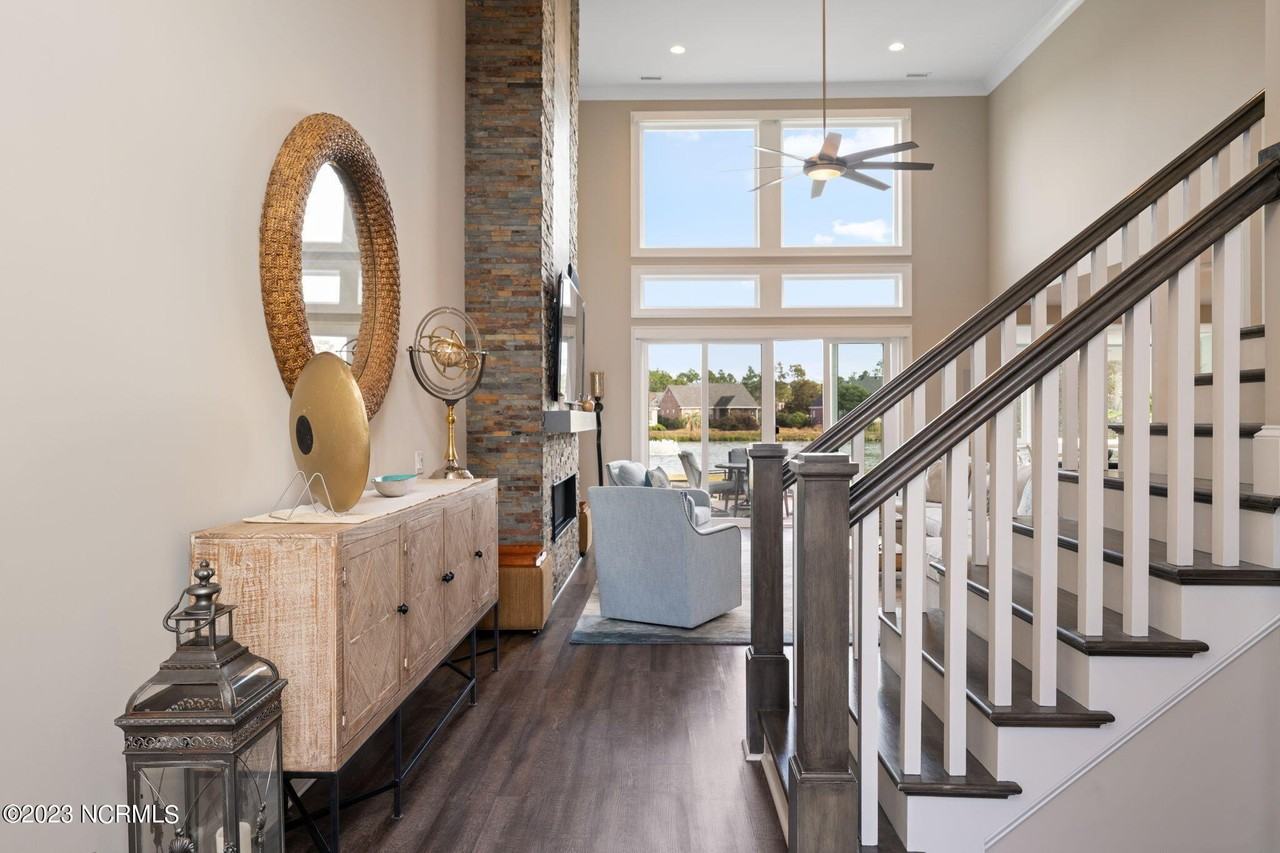 4128 S Lagoon Ct - Photo 7 of 50