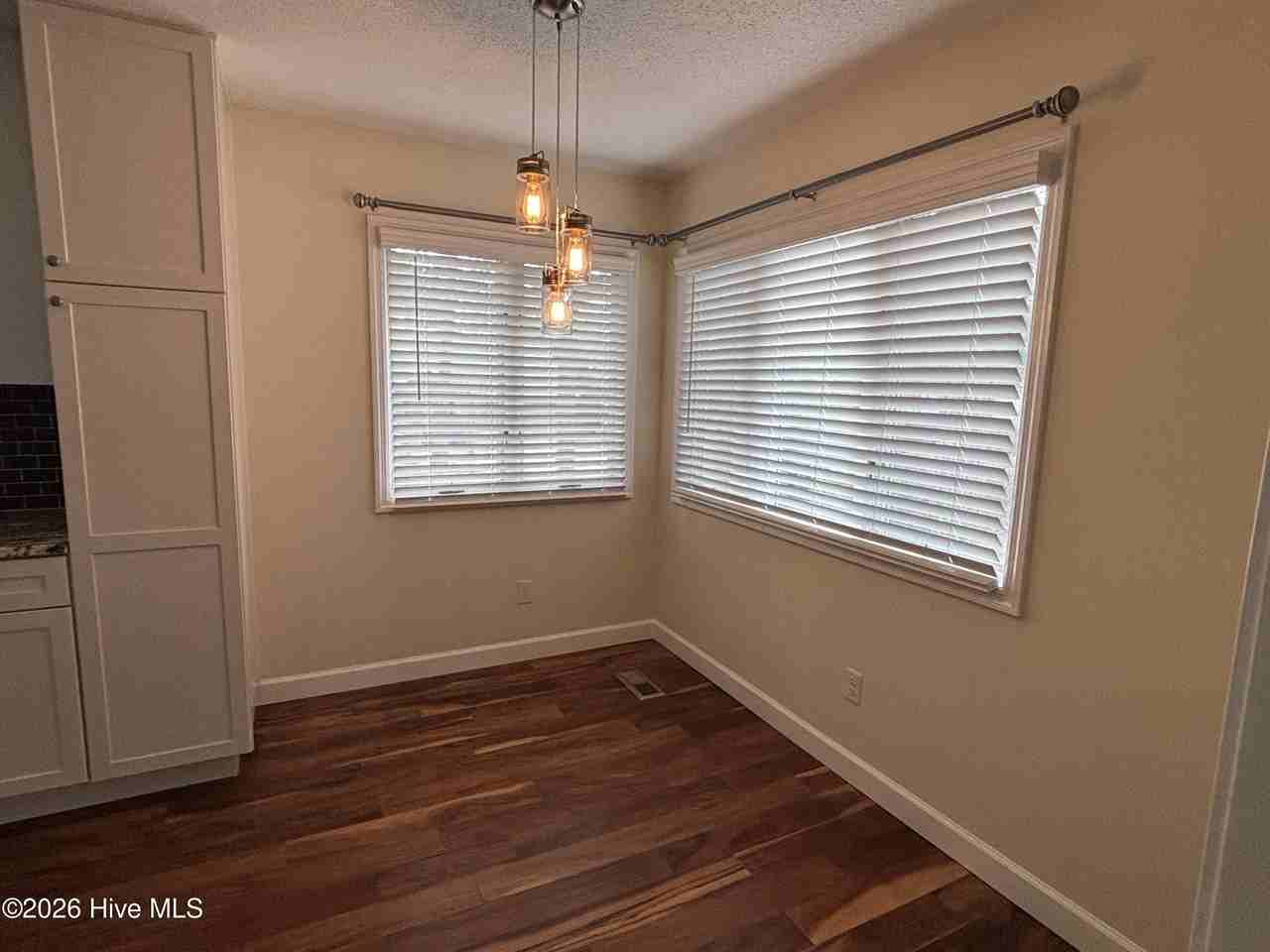 170 Salem Dr - Photo 4 of 21