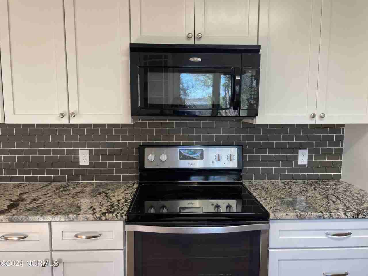 170 Salem Dr - Photo 5 of 21