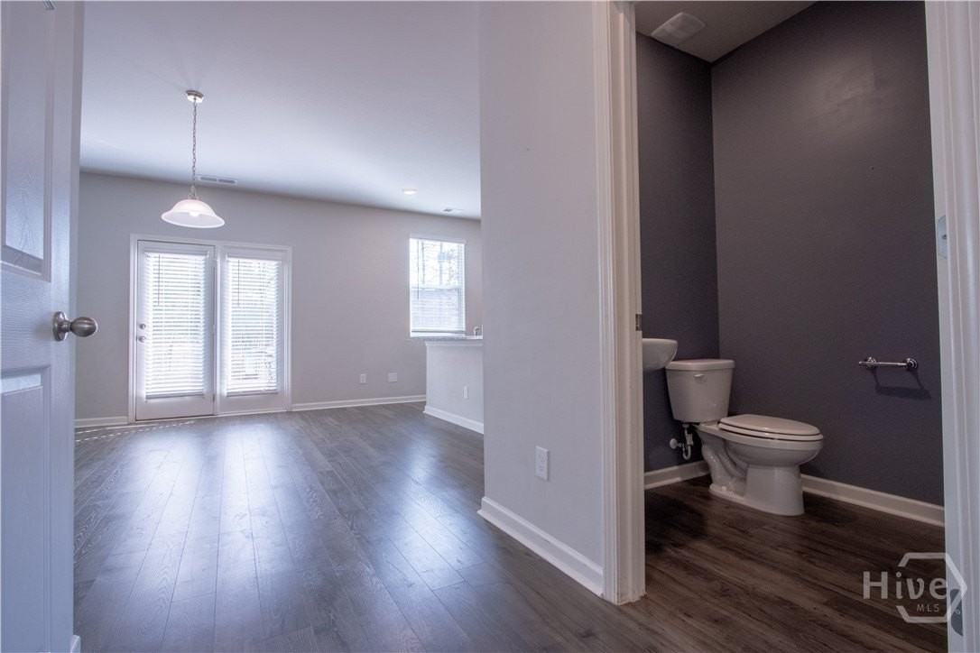 325 Park W Boulevard - Photo 4 of 31