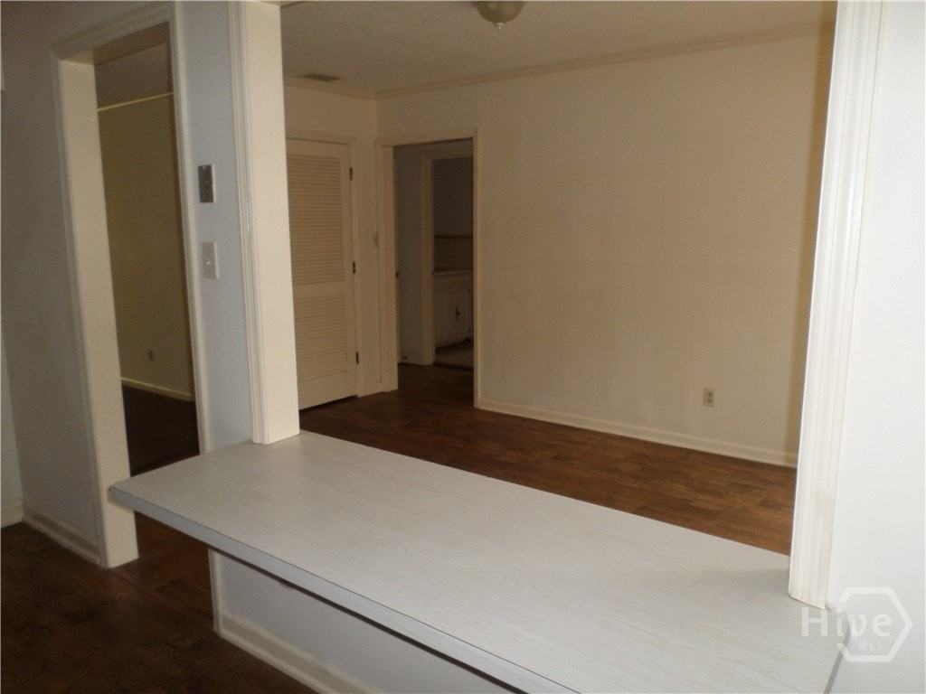 203 W 58th St - Photo 6 of 18