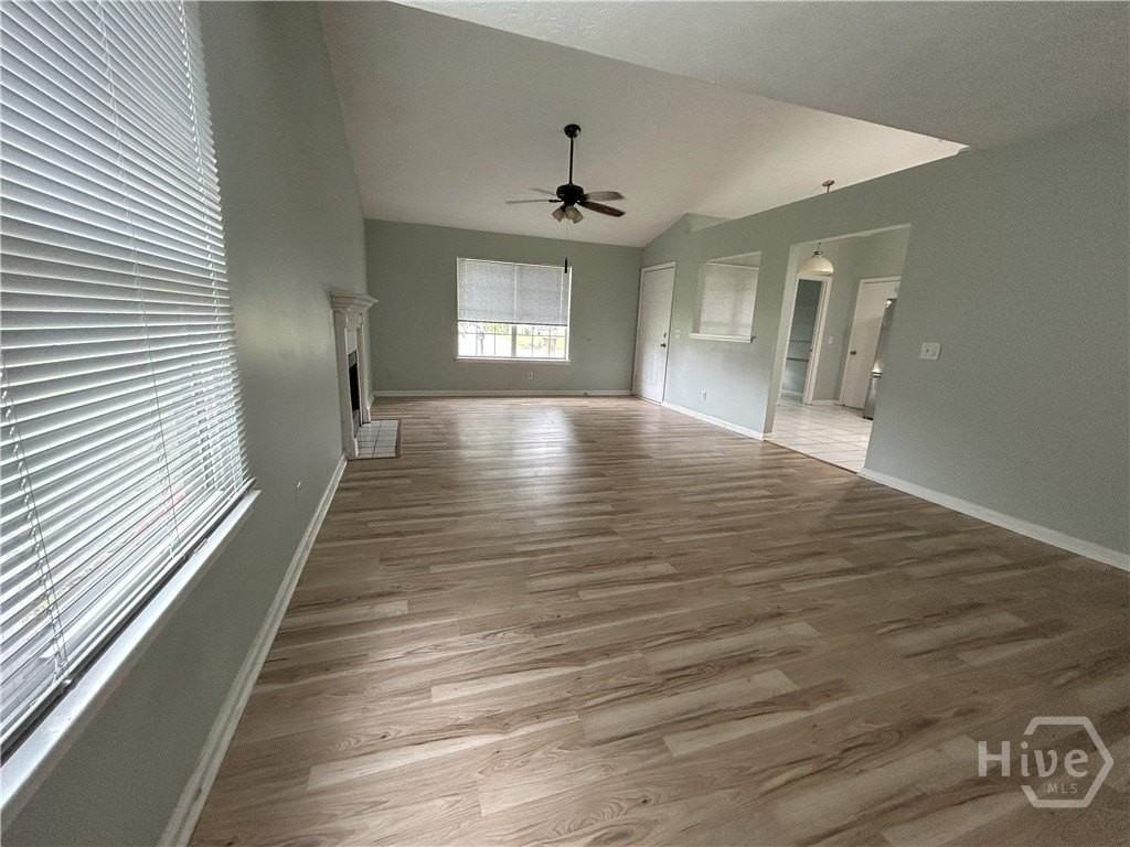 137 Ropemaker Ln - Photo 4 of 18