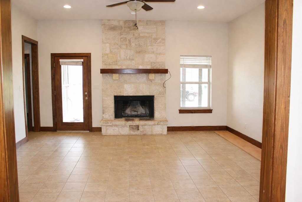 701 Bushwhack Rd - Photo 7 of 31