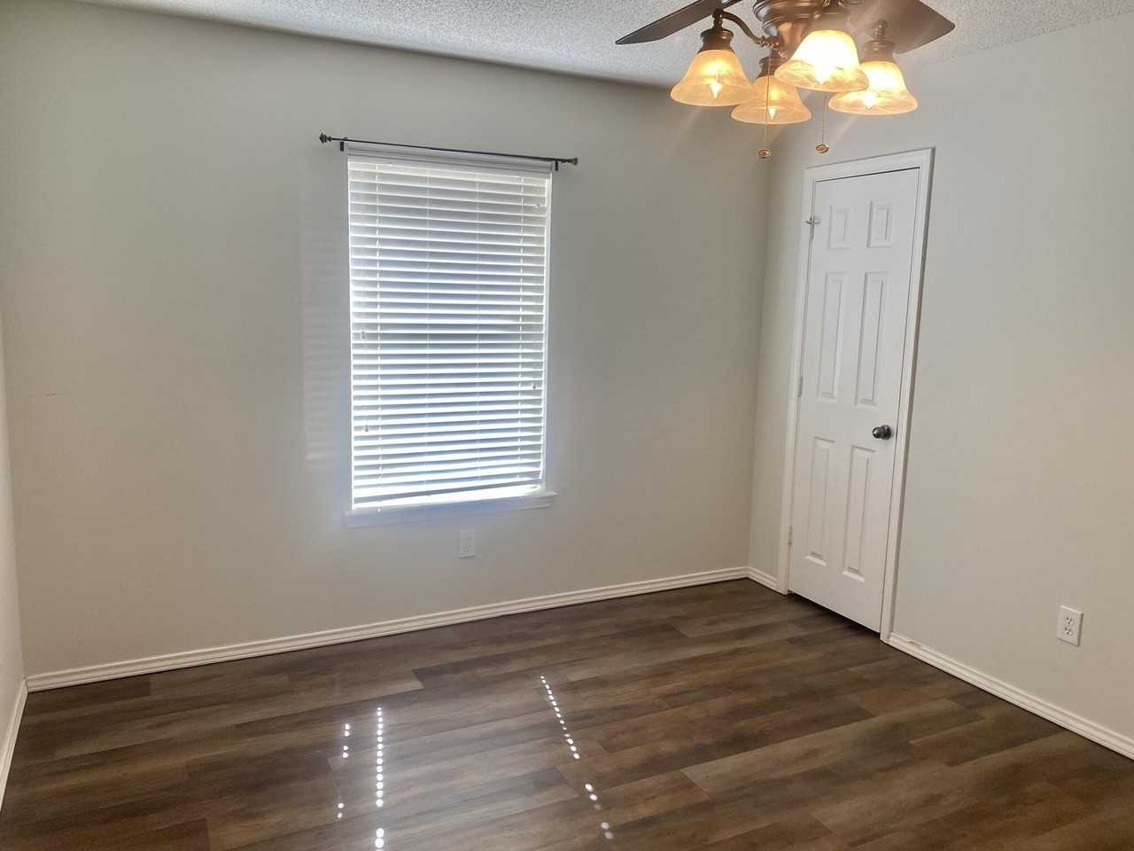 508 N Juneau Ave - Photo 7 of 13