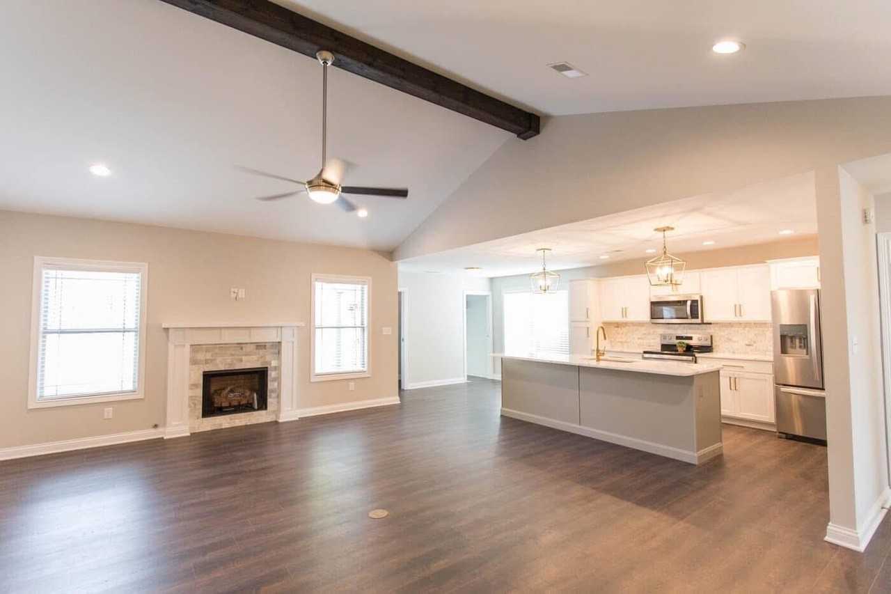 952 Auckland Ave - Photo 4 of 15