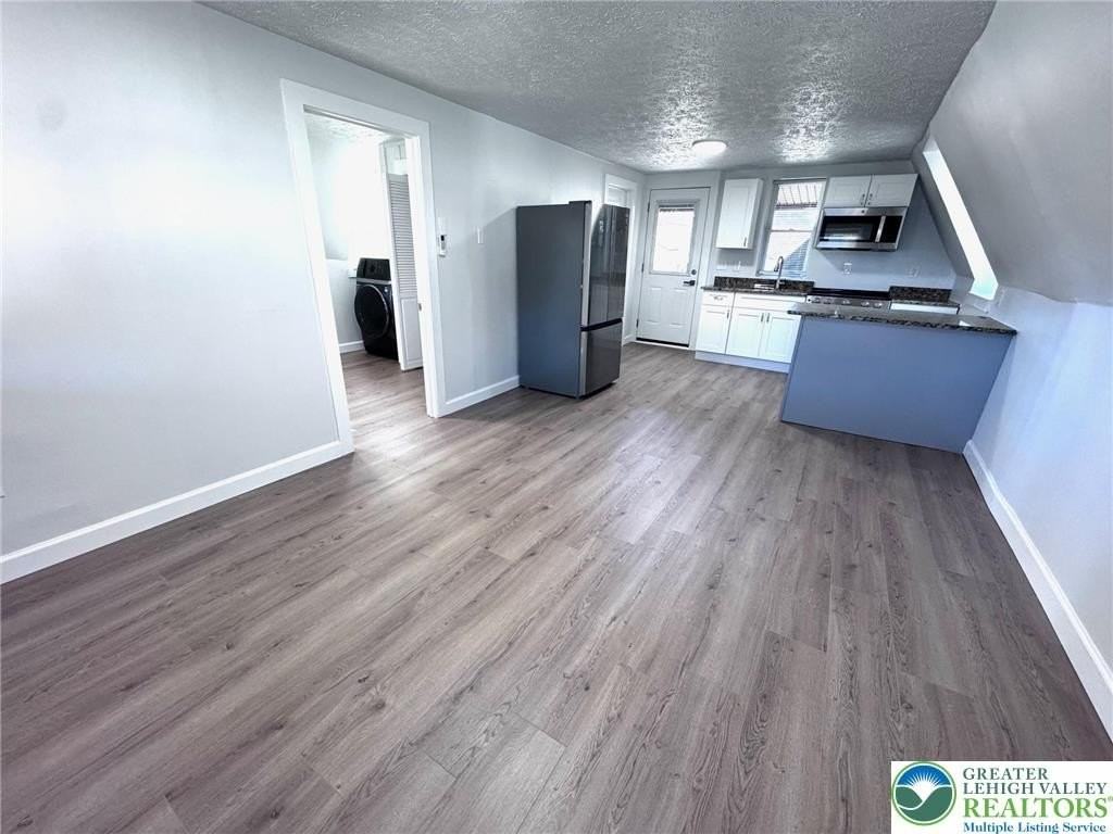 8th St - Photo 4 of 28