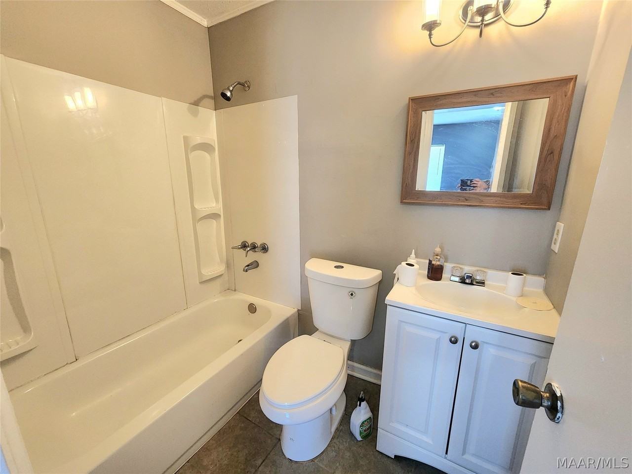 6061 Briarhurst Dr - Photo 7 of 15