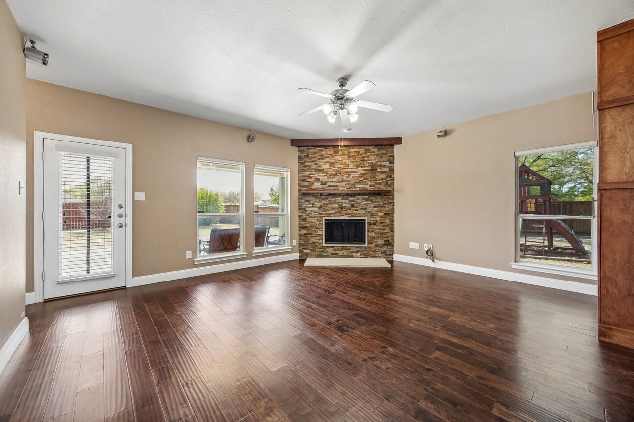 9865 Tanglebrush Dr #1 - Photo 6 of 37