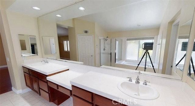 17669 Hever Cir - Photo 4 of 8