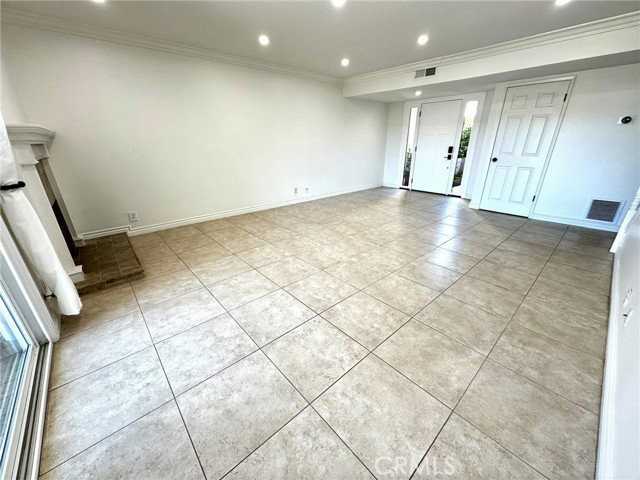 24335 Park Place Dr - Photo 6 of 8