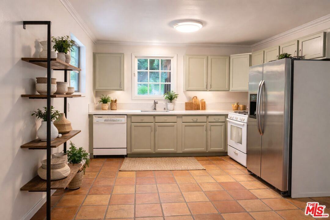 20200 Paradise Ln - Photo 3 of 8