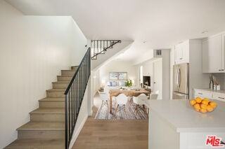 535 Beloit Ave - Photo 2 of 8