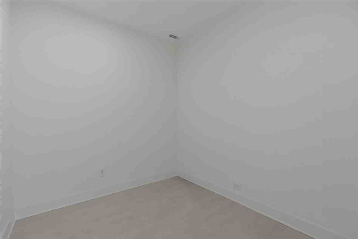 2234 W Irving Park Rd #1 - Photo 2 of 8