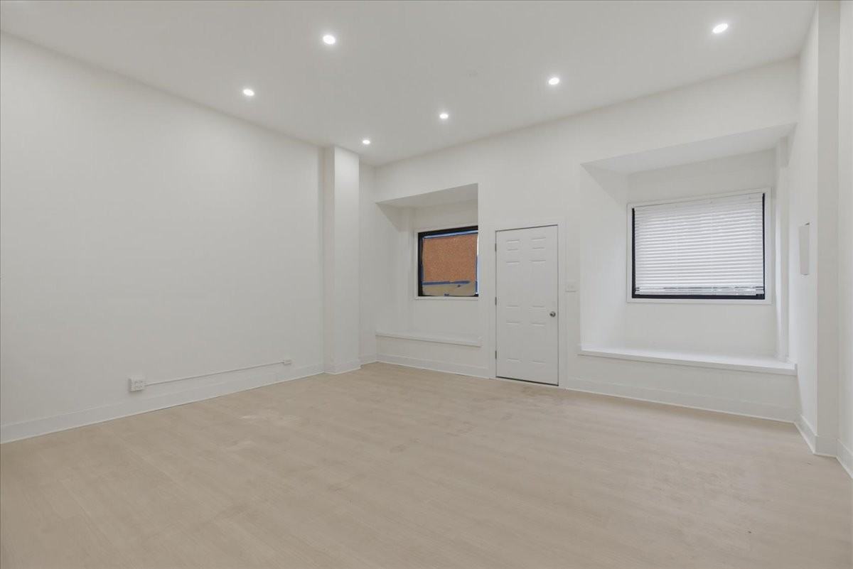 2234 W Irving Park Rd #1 - Photo 7 of 8