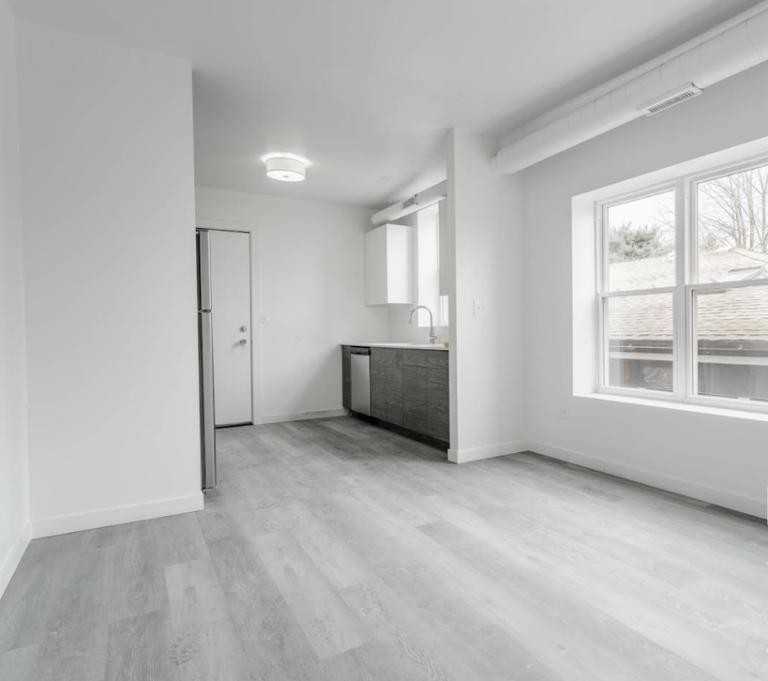 1706 W Glenlake Ave #2 - Photo 4 of 8